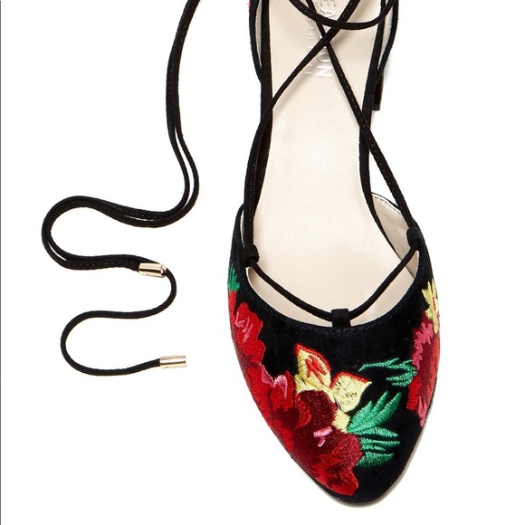 Reaction - Kenneth Cole - Picture 3 of 8